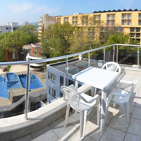 Ivtour In Yalta Complex Apartment Golden Sands