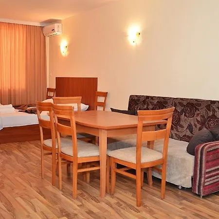 Ivtour In Yalta Complex Apartment *